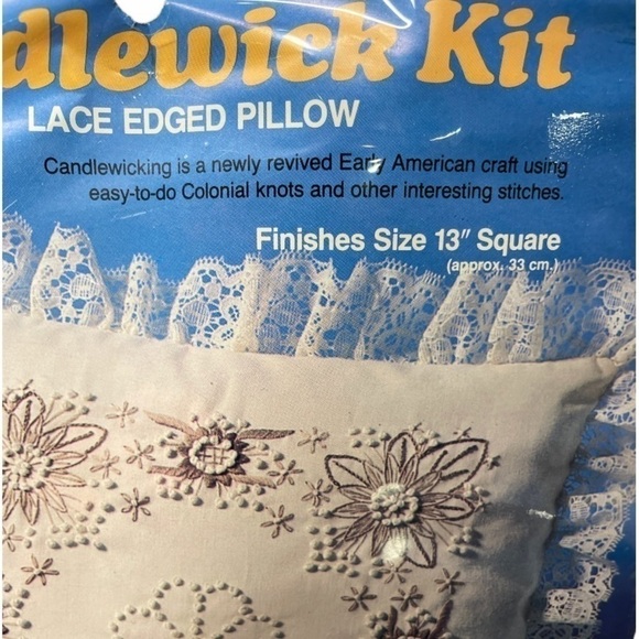 VTG Creative Moments Floral Border Candlewick Kit Lace Edged Pillow Needlepoint - Picture 2 of 7